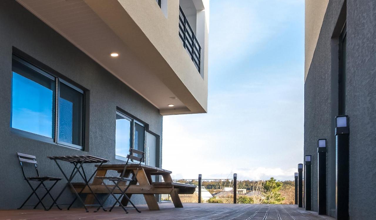 Jeju Soo Pension Szogüpho Kültér fotó