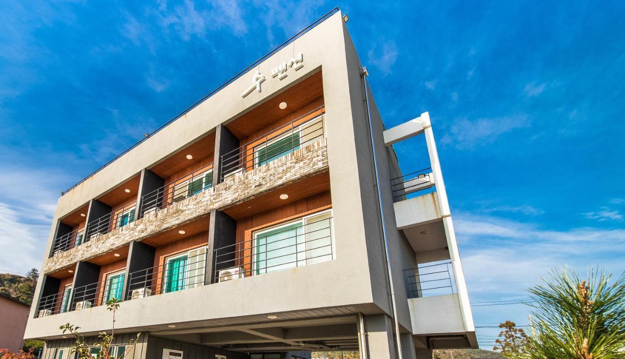 Jeju Soo Pension Szogüpho Kültér fotó