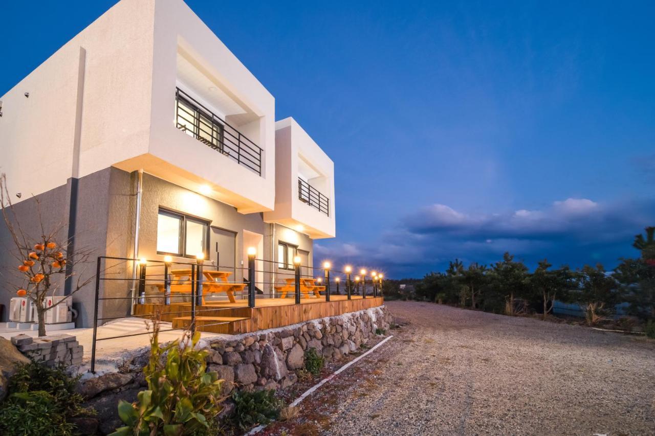 Jeju Soo Pension Szogüpho Kültér fotó