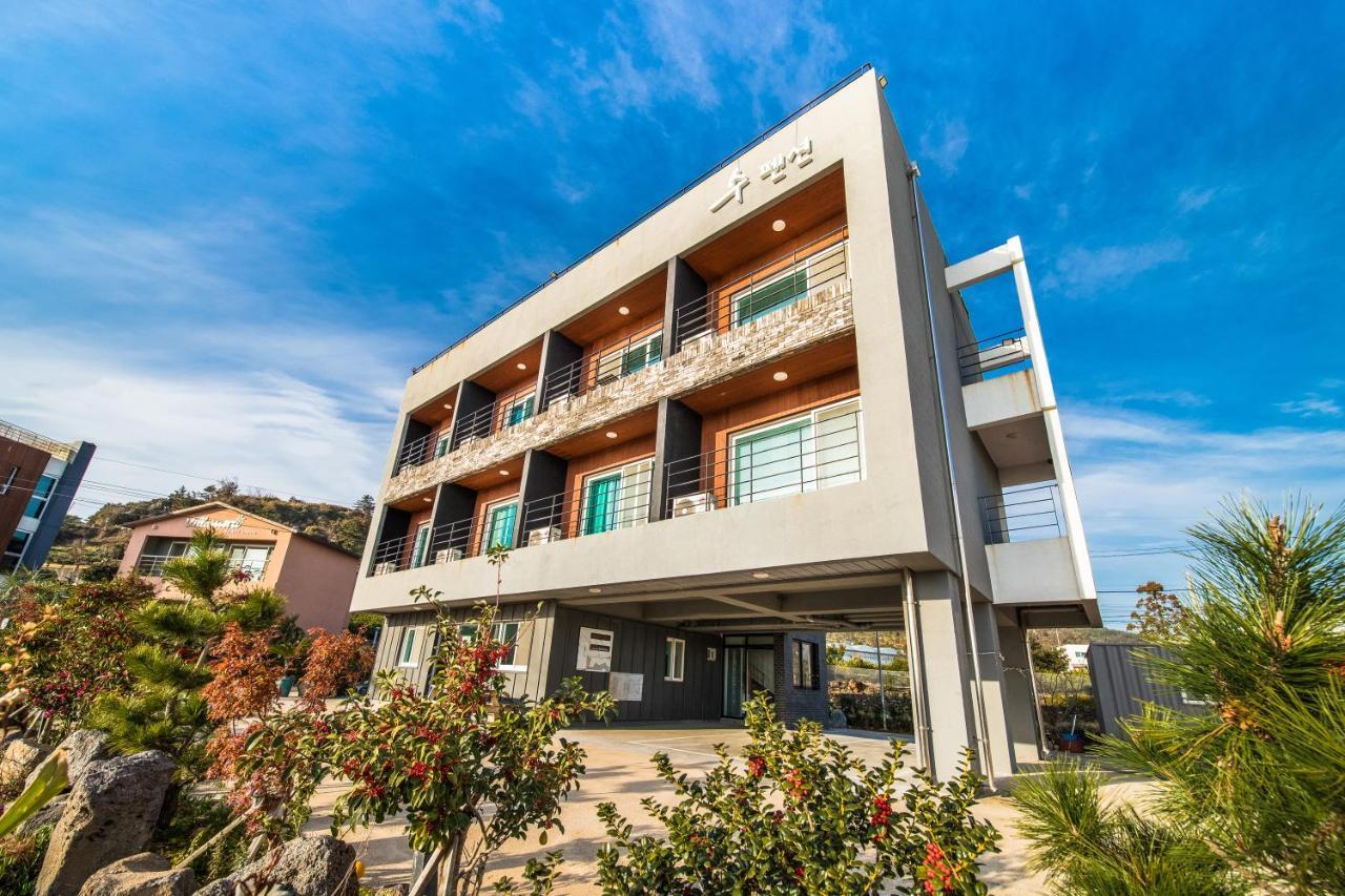 Jeju Soo Pension Szogüpho Kültér fotó